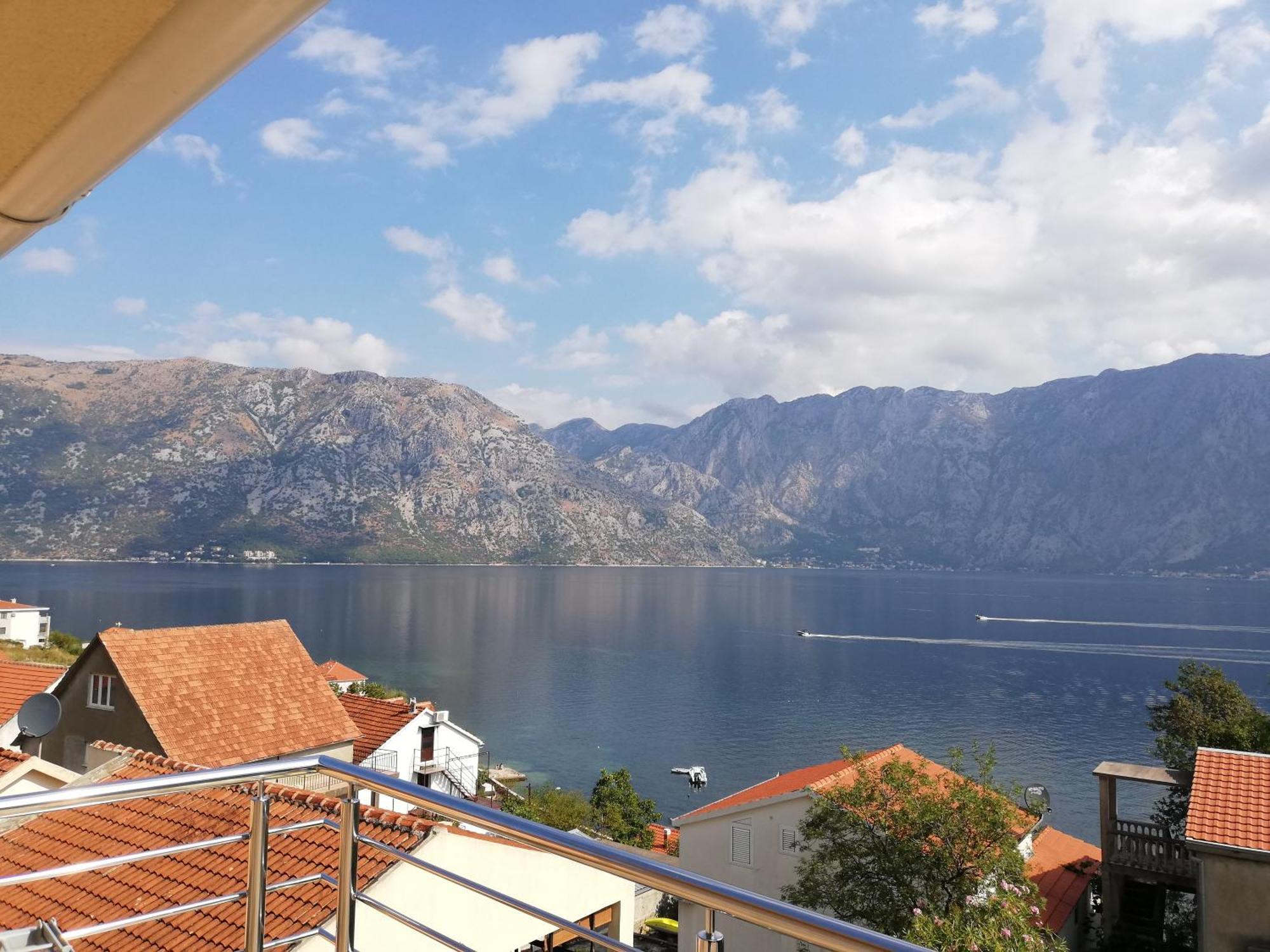 Ruza Apartments Kotor Buitenkant foto